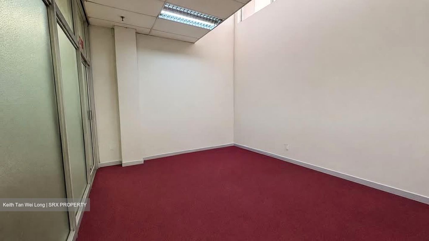 Hoa Nam Building (D8), Office #588047311